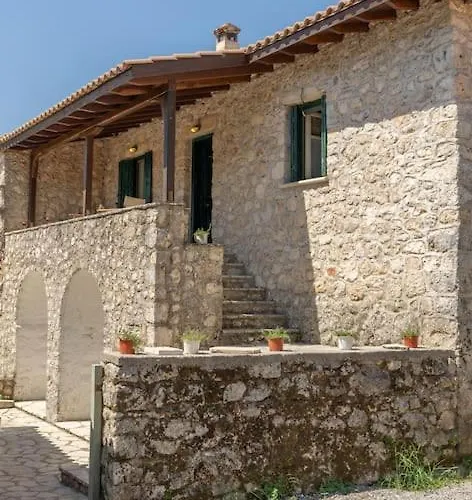 Pano Rouga - Pontzos Traditional Stonehouse Tatil Evi *